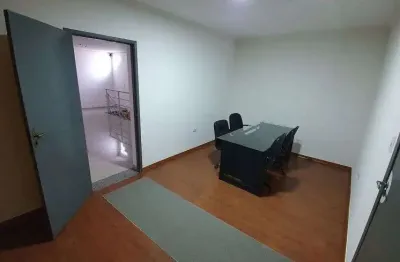 Sobrado para aluguel e venda com 179 metros quadrados com 5 quartos