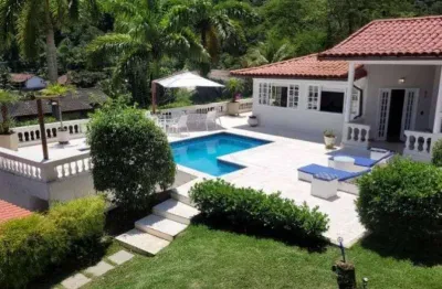 Casa sobrado de alto padrão à venda no condomínio portogalo em angra dos reis - rj.