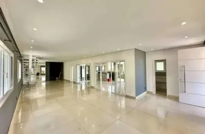 Casa sobrado à venda e locação no condomínio golf village na granja viana em carapicuíba - sp