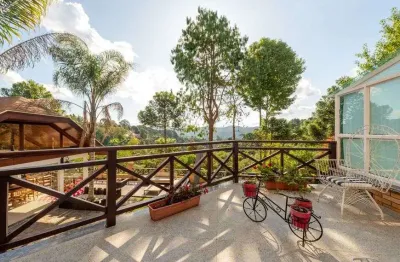 Casa de alto padrão à venda no jardim manancial em campos do jordão - sp.
