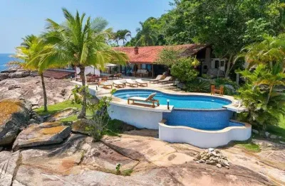 Casa para venda com 68000 metros quadrados com 7 quartos