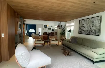 Casa sobrado à venda no condomínio residencial alphaville 10 em santana de parnaíba - sp