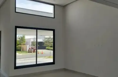 Casa térrea à venda no Condomínio Alphaville Nova Esplanada III em Votorantim - SP