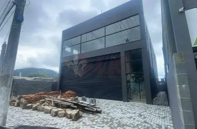 Excelente galpão para locação definitiva em caraguatatuba!