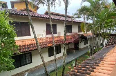 Casa mobiliada para locação em condomínio na martim de sá!