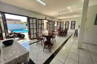 Excelente sobrado com piscina e churrasqueira praia das palmeiras