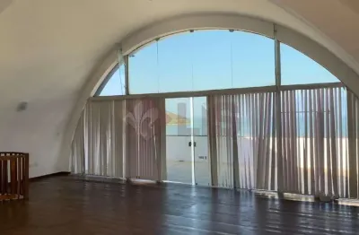 Deslumbrante cobertura duplex no centro de caraguatatuba!