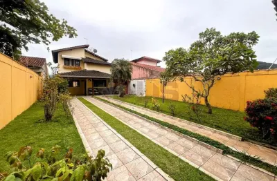 Oportunidade única: sobrado espetacular a 200m da praia martim de sá!