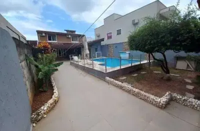 Casa à venda 3 quartos, 6 vagas, 244m², martim de sá, caraguatatuba - sp