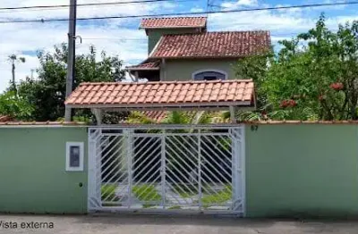 Área central - ampla casa, podendo ser utilizada para moradia ou clinica, escritório, restaurante - localização próxima de tudo