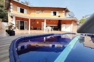 Casa à venda 3 quartos, 3 suites, 4 vagas, 240m², martim de sá, caraguatatuba - sp