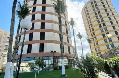Apartamento a venda frente mar reformado e mobiliado.