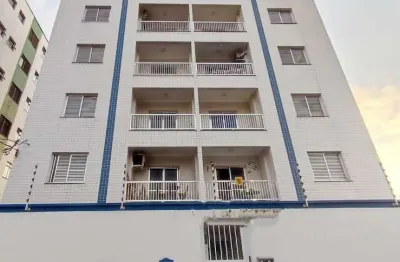 Apartamento localizado no bairro de martim de sá, apenas 100 metros da orla .