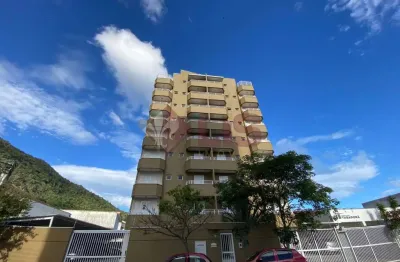 Apartamento mobiliado no centro de caraguatatuba – vista para o morro santo antônio e para a praia!