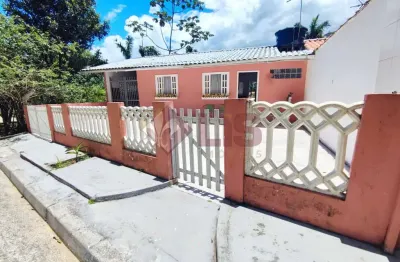 Casa à venda – amplo terreno, ótimo valor e excelente oportunidade!