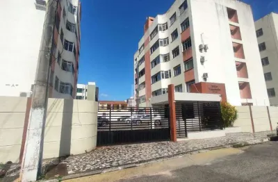 Apartamento amplo com 178m², no Cond. Milton Vasconcelos- Grageru.