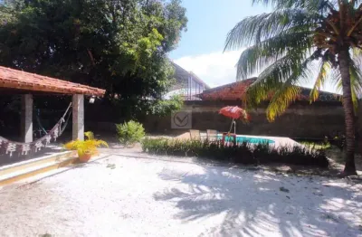 Casa ampla com 5 quartos, piscina, no bairro coroa do meio.