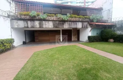 Oportunidade única na antiga beira mar: casa ampla e sofisticada para morar ou empreender!