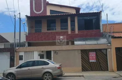 Ótima casa com 4 quartos, sendo 2 suítes, no bairro luzia.
