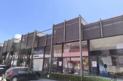 Oportunidade Estratégica: Sala Ampla com Mezanino em Polo Comercial Premium , de alto padrão.