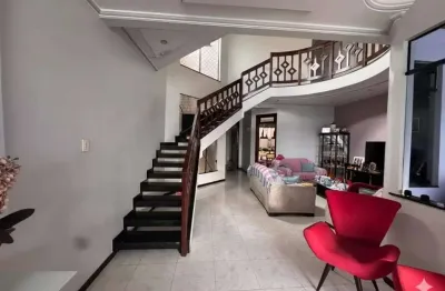 Casa Duplex à venda, 4 quartos, 3 suítes, 2 vagas, Centro - Itabaiana/SE