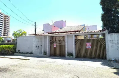 Casarão Versátil e Amplo: Ideal para Clínicas, Escolas ou Sedes Corporativas