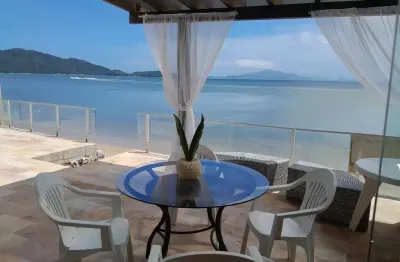 Casa beira mar para 14 pessoas - locação de temporada