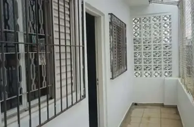 Sobrado para aluguel e venda com 370 metros quadrados com 4 quartos