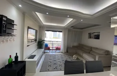 Apto todo reformado moderno com 2 dorms, sala cozinha, área de serviço, 1 vaga de garagem