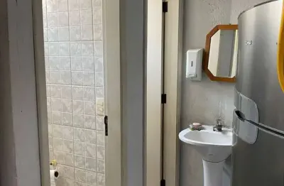 Sala comercial para alugar na Rua Tiagem, Jaguaré, São Paulo