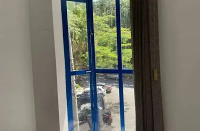 Sala comercial para alugar na Rua Tiagem, Jaguaré, São Paulo
