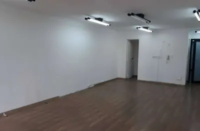 Sala comercial para alugar na Rua Helena, Vila Olímpia, São Paulo