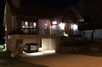 Casa 04 dorm. à venda no bairro aspen mountain com 420 m² de área privativa - 2 vagas de garagem