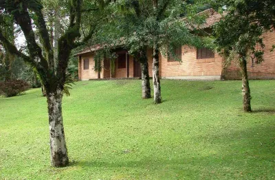 Casa 06 dorm. à venda no bairro planalto com 257 m² de área privativa
