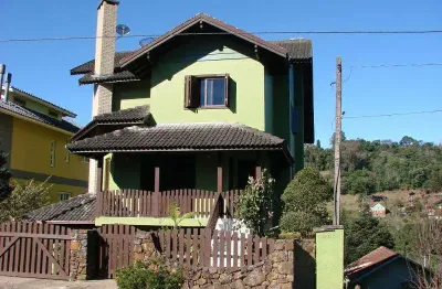 Casa 06 dorm. à venda no bairro piratini com 289 m² de área privativa - 3 vagas de garagem