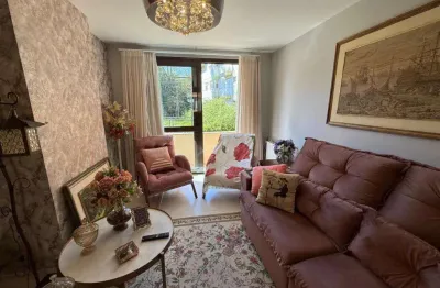 Apartamento 03 dorm. à venda no bairro centro com 156 m² de área privativa - 2 vagas de garagem