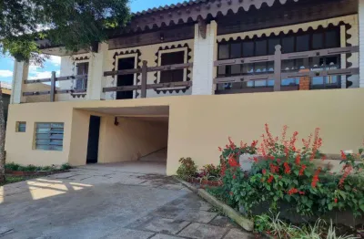 Casa 03 dorm. à venda no bairro piratini com 174 m² de área privativa