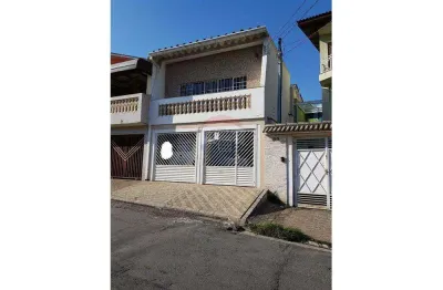 Sobrado 2 dorm. no santa mena excelente localização!