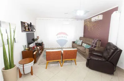 Sobrado 3 dormitórios - bom clima - próximo da prefeitura