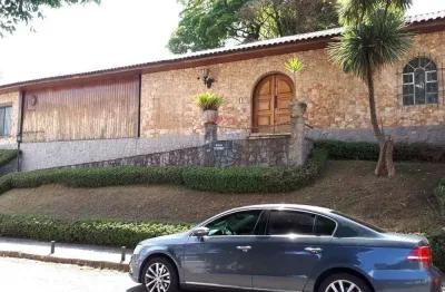 Ampla casa terrea com 06 dprmitorios e 03 suites-vila rosalia-guarulhos