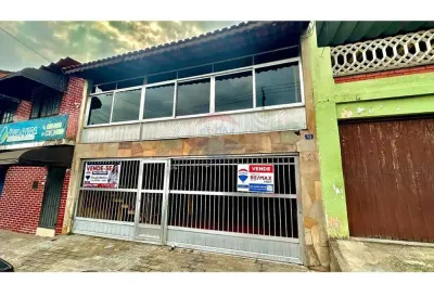 Sobrado amplo com 04 dormitorios e 04 vagas de garagem no jardim rosa de franca