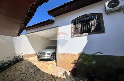 Casa com 3 quartos à venda na Rua Domingos Alves dos Santos, 129, Jardim Almeida Prado, Guarulhos