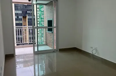 Lindo apartamento no centro de curitiba. apartamento novo.