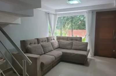 Lindo sobrado em condomínio fechado 3 suítes e 3 vagas de garagem