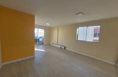 Oportunidade de apartamento no alto da glória 3 quartos 1 suite
