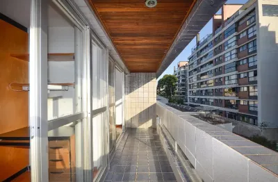 Belíssimo apartamento de 101m² com 3 quartos sendo 1 suíte 1 vaga