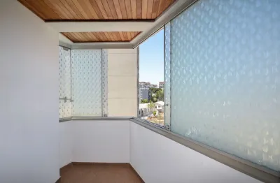 Lindo apartamento semi-mobiliado no Bacacheri com Bairro Cabral