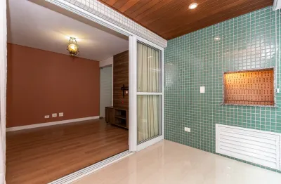 Lindo apartamento novo e com uma otima sacada com churrasqueira 3 quartos