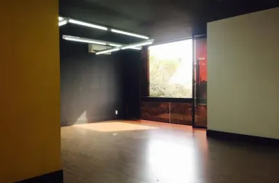 linda Sala Comercial ou Sobrado semi-mobiliado nas Mercês com Bom Retiro