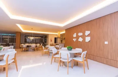 Belíssima Casa de Condomínio com 3 Suítes e 5 banheiros à 219 m² por R$ 3.284.900